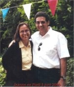 Jeanne en Rudi tijdens het 25-jarig huwelijksfeest van Rudi op 9 juni 2003